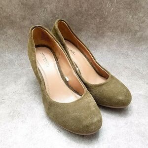 Merona Womens  CA57174 Sz 5.5 M Green  Leather Slip On Wedge Heels